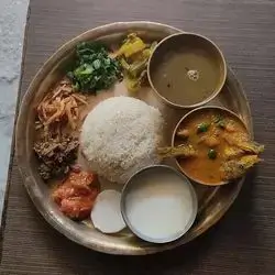 Nepali Khana Set