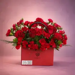 شنطة الورد الحمراء 