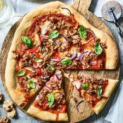 Minced Meat Pizza