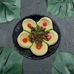 Hummus With Meat