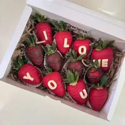 Strawberry Chocolate Box ( I Love You)