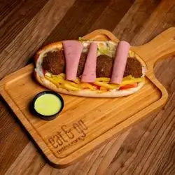 Falafel with Luncheon Chips