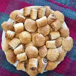 Walnut And Date Kulicha