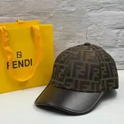 کلاوی پیاوانە مارکەی Fendi