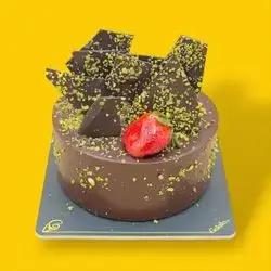 Chocolate And Pistachio Birthday Cake - 7 People