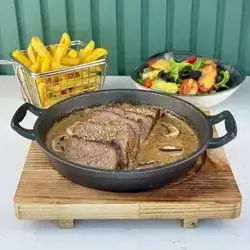ستریبس لحم و الفطر
