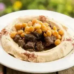 Hommos With Beef