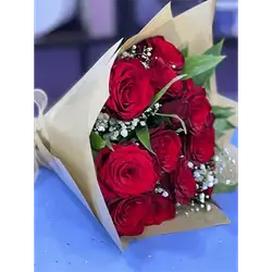 Bouquet Of Red Flowers With Accessories, 12 Flowers