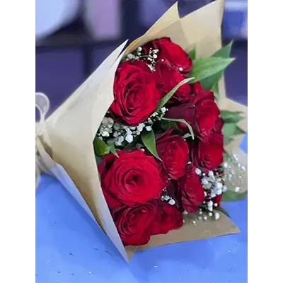 Bouquet Of Red Flowers With Accessories, 12 Flowers