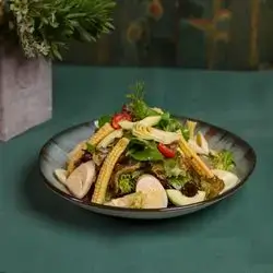 Figures Salads