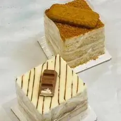 Lotus Cake