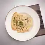 Chicken Alfredo Fettuccine