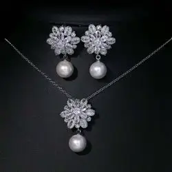 Necklace and Earrings Decorated With Zirconia and Pearls