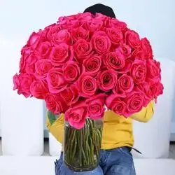 Imported Rose Bouquet with Vase – 80 Flowers