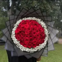 Red Roses Bouquet