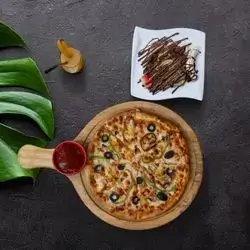 Pizza with Crepes and Juice