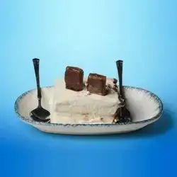ئایس کەیکی کیندەر