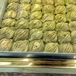 Baklava With Pistachio And Kurdish Fat