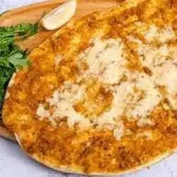 Cheese Lahmacun