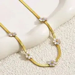 Daisy Flower Necklace