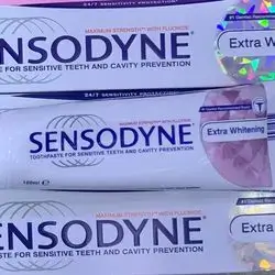 sensodyne toothpaste sensitive teeth and extra whitening 