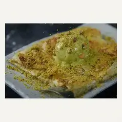 Qatmir With Pistachio and Ice Cream