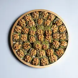 Turkish Lokum With Walnut And Pistachios