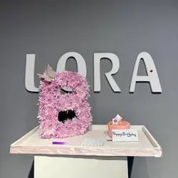 Cakes And Flowers