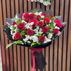 Flower bouqet rose red