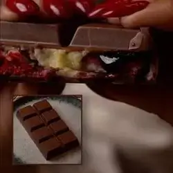 Red velvet chocolate bar