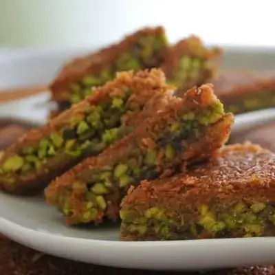 Asmaliya With Pistachios
