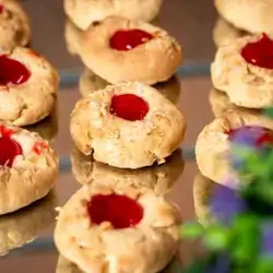 Peanut Petit Four With Strawberry