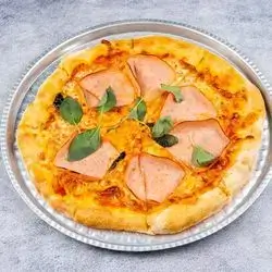 Salami Pizza