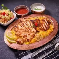 Pulled chicken mandi on charcoal