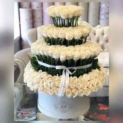 Premium White Rose Bouquet – 150 Flowers