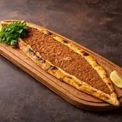 Minced Meat Pide