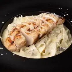 Fettuccine Alfredo