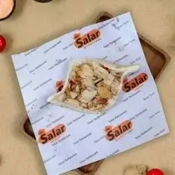 Chicken Sandwich In Iraqi Bun
