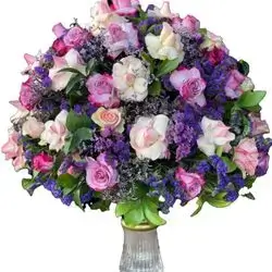 Flower With Accessors And Vase 