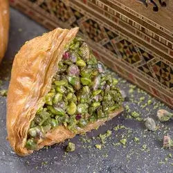 Fish Mouth Pistachio Warbat