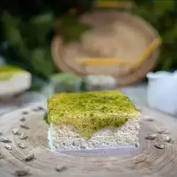 Tralicha With Pistachio