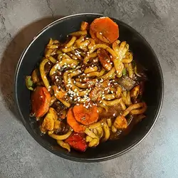 Chicken Stir-Fry Udon