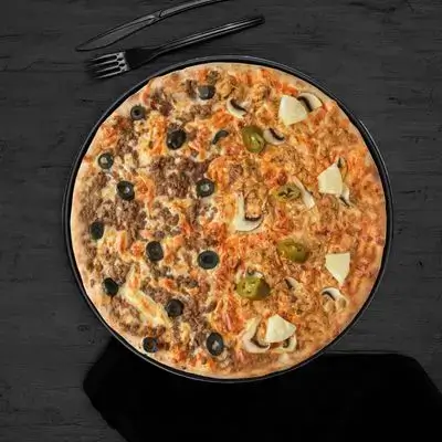 Diet Kitchen Pizza (764 Cal | P:83G)
