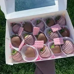 Strawberry Box with Chocolate