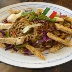 Riso Jasmine Saltato, Con Verdure E Pollo