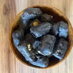 Dark Diet Chocolate Stuffed With Obaid Pistachios