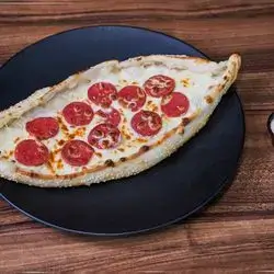 Pepperoni Pide