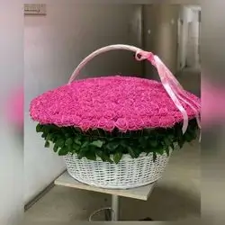 Large Imported Natural Flower Basket – 999 Flowers