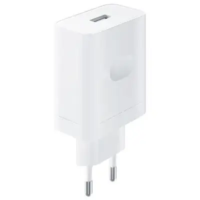 Pavareal K32 Quick Charger, a travel adapter designed for fast charging.