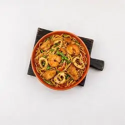 Triple Hakka Noodles